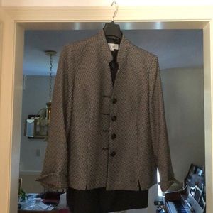 NWOT Le Suit skirt suit